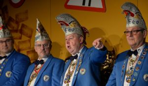 kostuemsitzung2a